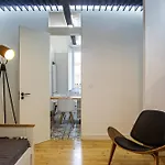 Colourful&Tasteful 2bedroom Apartment in Graça