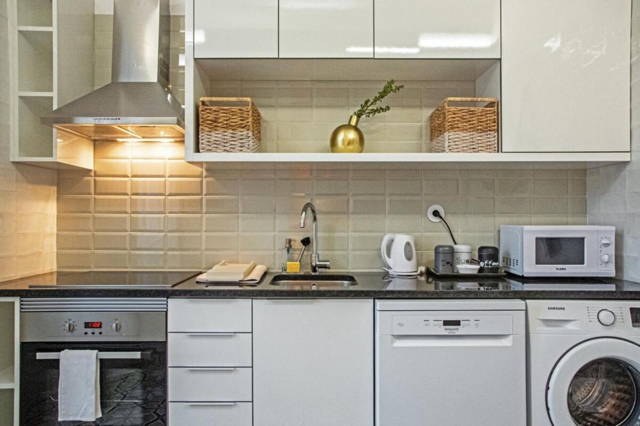 Colourful&tasteful 2bedroom In Graça Apartamento Lisboa