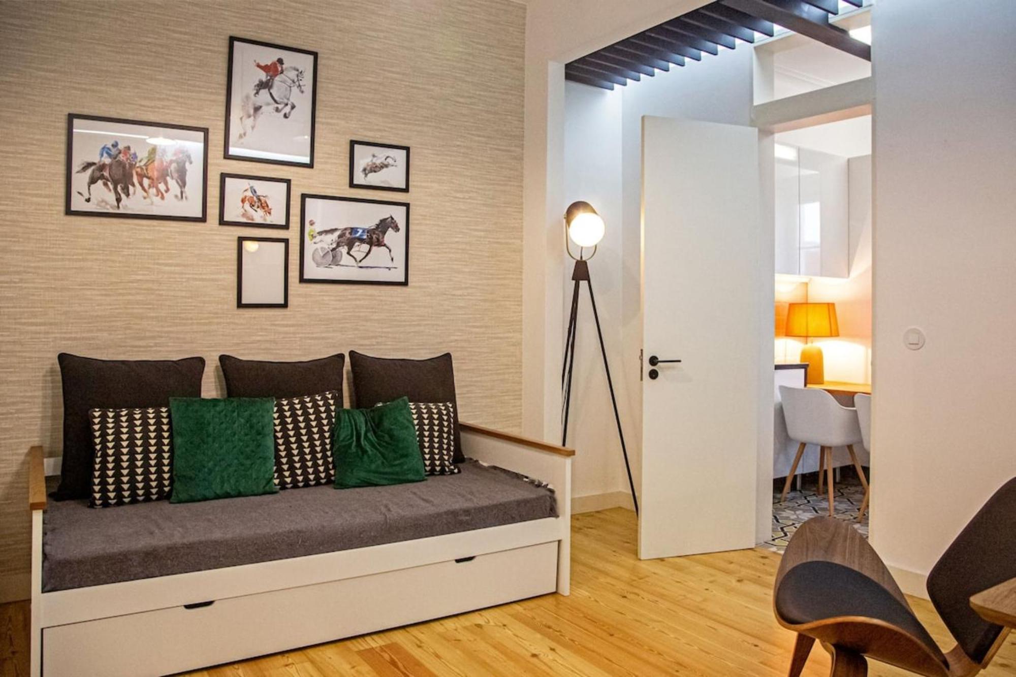Colourful&tasteful 2bedroom In Graça *