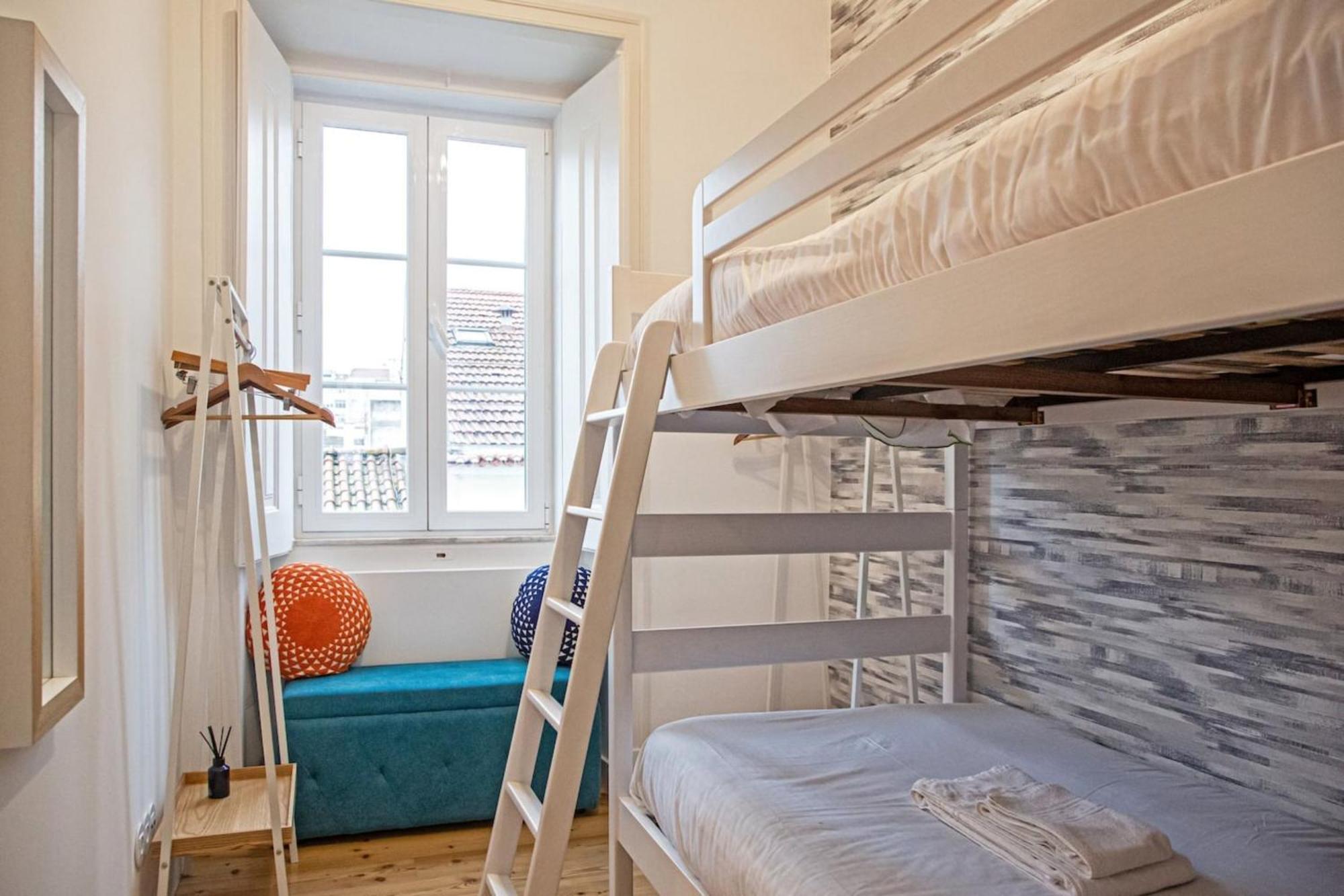 Colourful&tasteful 2bedroom In Graça *
